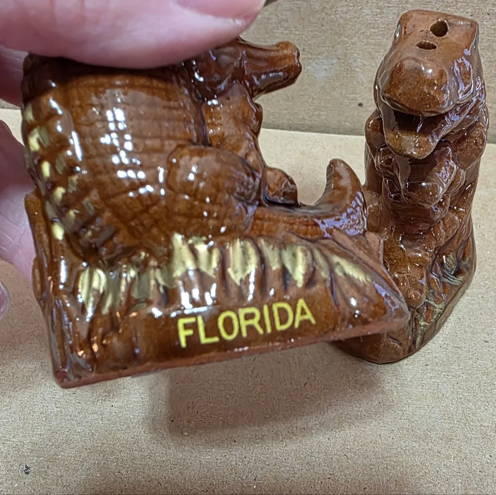 Vtg Florida Alligator Crockodile Salt Pepper Shaker Set #181